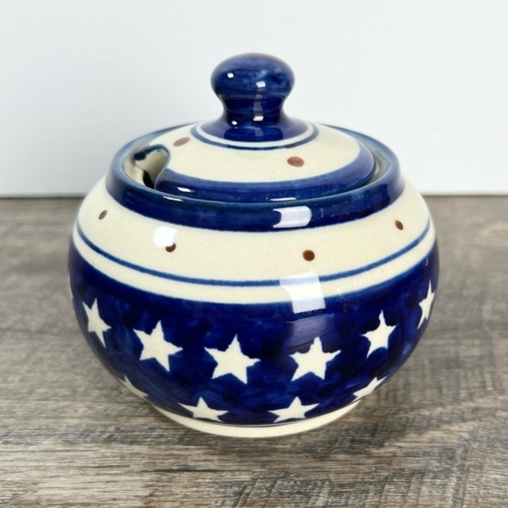 Polish Pottery sugar bowl stars pattern Americana blue